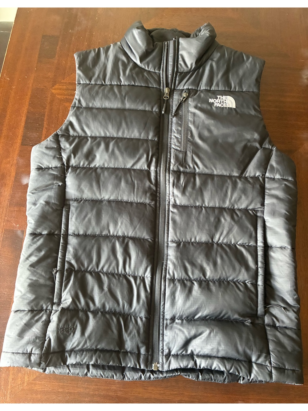 The North Face men’s S Black Puffer Vest 550 Goose Down Ski Vest Quilted